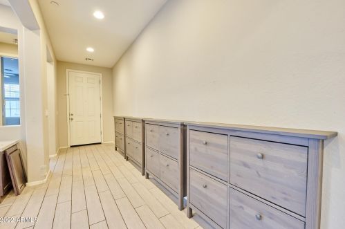 4635 Beck Ln, Phoenix, AZ 85032-3376