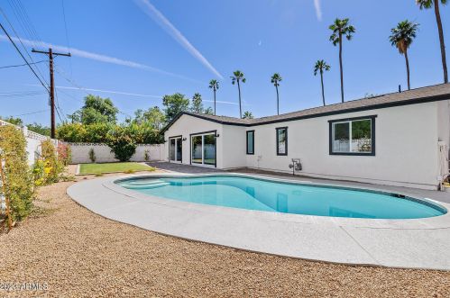 4225 34th Pl, Phoenix AZ  85018-4737 exterior