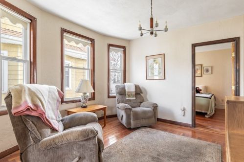 7 Bellingham Ave, Everett MA 02149-1218 exterior