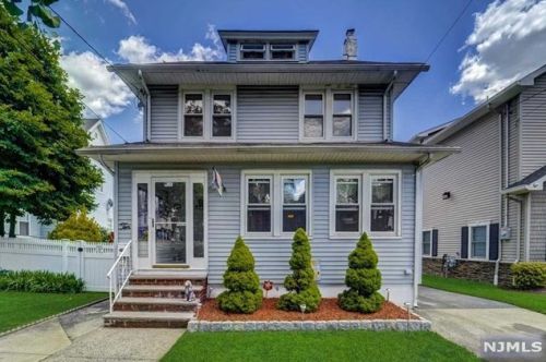 10 Hillcrest Rd, Kearny, NJ 07032-1706