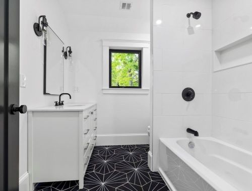 31 Greenwood St, Newton MA 02459-2702 exterior