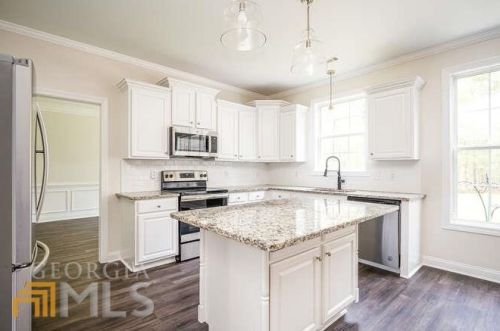 3121 Jackson Creek Dr, Stockbridge GA  30281-5690 exterior