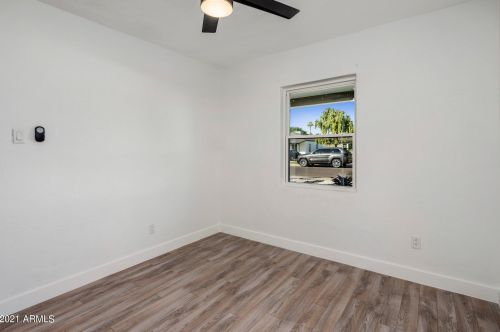 1413 Edgemont Ave, Phoenix AZ 85035-1809 exterior