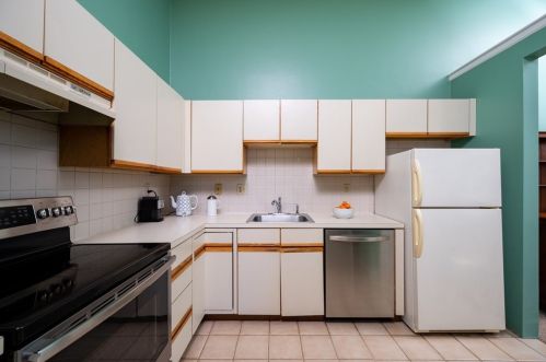 675 Pleasant St, Weymouth, MA 02189-3213