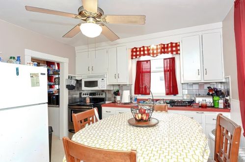 61 Prospect St, Taunton MA 02780-3422 exterior