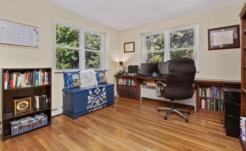 23 Colonial Rd, Hingham MA 02043-3639 exterior