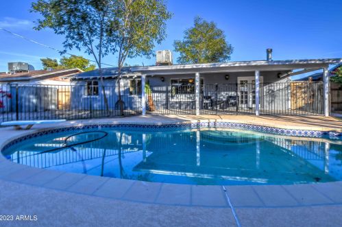 9022 18 Dr, Phoenix AZ 85021-2908 exterior