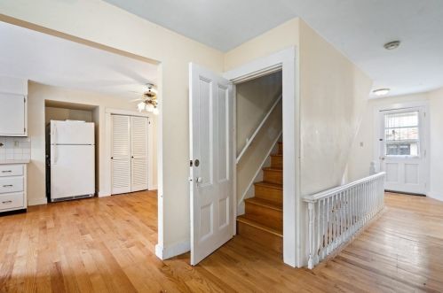 64 Brk Ave, Newton MA 02460-1508 exterior