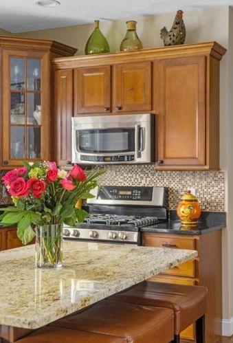 62 Chelsea Dr, Seekonk MA 02771-4923 exterior