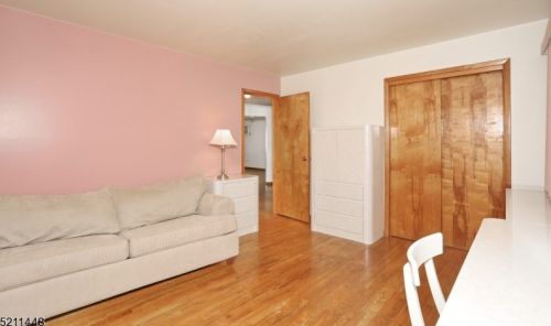 11 Van Rensselear St, Belleville NJ 07109-2911 exterior