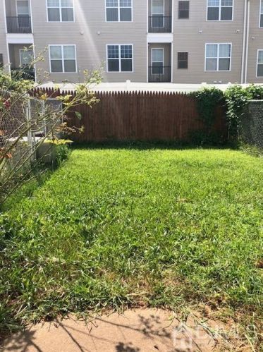 33 Larch St, Carteret NJ  07008-2470 exterior