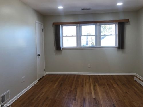 17 Clinton St, Belleville NJ  07109-2413 exterior