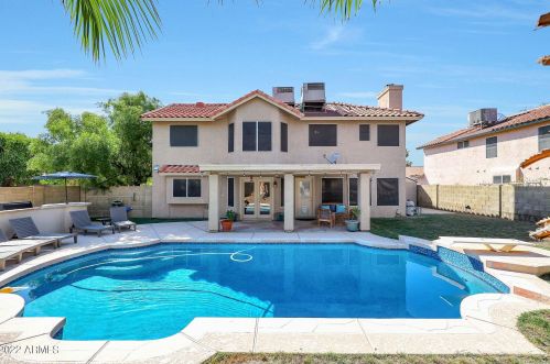 19429 35 Pl, Phoenix AZ 85028-3938 exterior