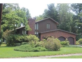 8 Heritage Ln, Montgomery, MA 01085-3405