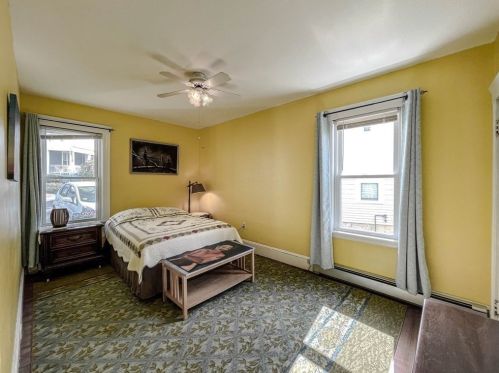 188 Furnace Brk Pkwy, Quincy MA 02169-2274 exterior