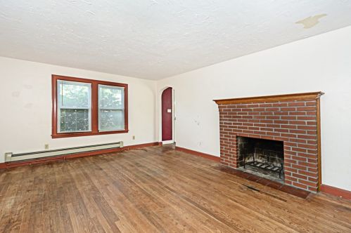 282 June St, Worcester MA 01602-3257 exterior