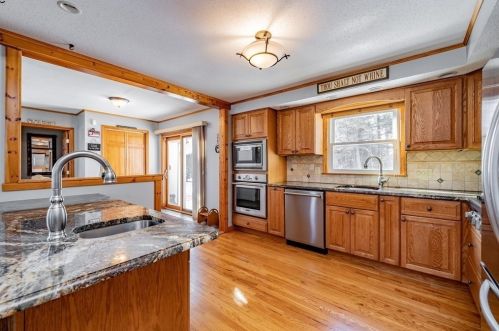 40 Frst Gln Dr, Montgomery MA 01085-4709 exterior