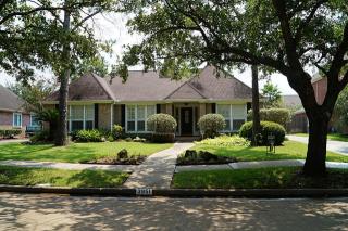 3951 Wisteria Cir, Sugar Land TX  77479-2821 exterior