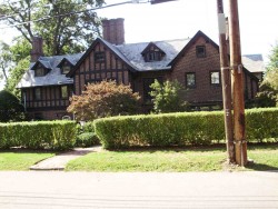 99 Aspen Ave, Newton, MA 02466-3021