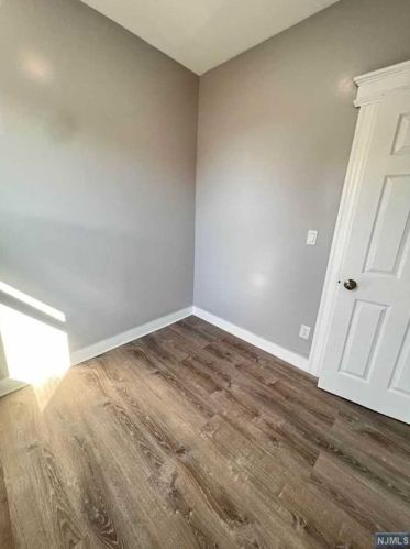 9 Grove St, Kearny NJ  07032-2114 exterior