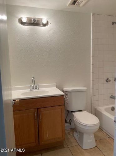 4261 67 Dr, Phoenix AZ 85033-2604 exterior