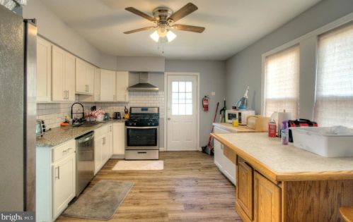 1702 Swedesboro Ave, West Deptford NJ  08066-1517 exterior