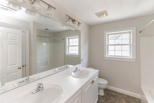 40 Howland St, Needham MA 02492-2901 exterior