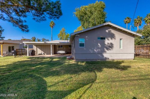 2145 Clarendon Ave, Phoenix AZ 85031-3142 exterior