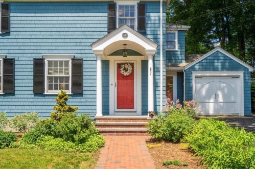 15 Lewis St, Needham, MA 02492-1907