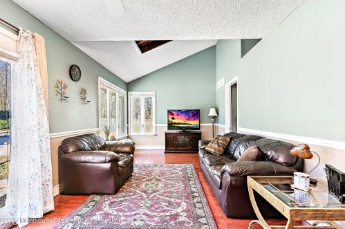 82 Buckingham Dr, Jackson Twp NJ 08527-2640 exterior