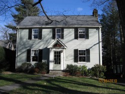 1314 Walnut St, Newton, MA 02461-1844