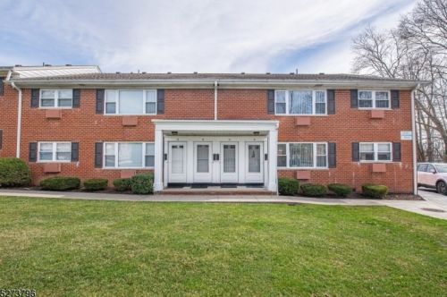 15 Lincoln Gdns, Lake Hiawatha NJ  07034-2406 exterior