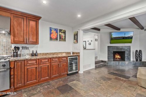 6849 2nd St, Phoenix AZ  85012-1005 exterior