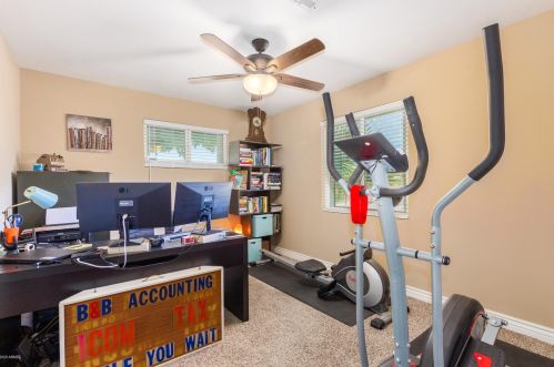 2345 Earll Dr, Phoenix AZ 85012-2632 exterior