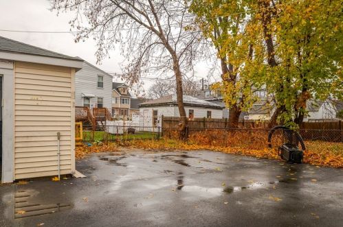 22 Collins St, Peabody MA 01960-1971 exterior