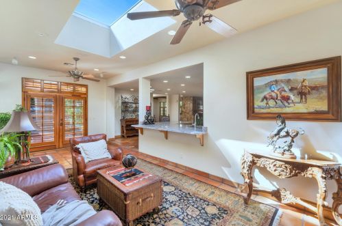 9416 47 St, Phoenix AZ 85028-5204 exterior