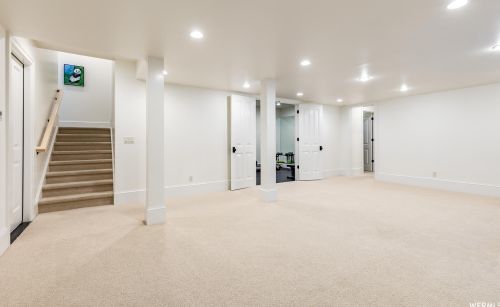 1918 Siesta Dr, Sandy UT 84093-6139 exterior