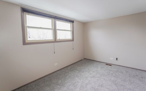 807 Beech Dr, Lemont IL 60440-1601 exterior