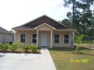 100 Cottage Loop, Dublin GA  31021-2564 exterior