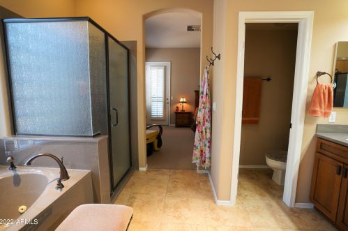 318 Campo Bello Dr, Phoenix AZ 85032-2216 exterior