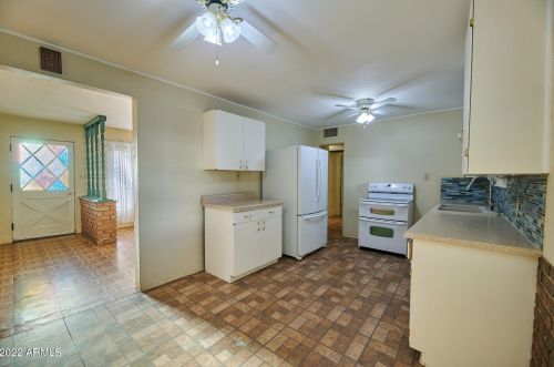 4234 42nd Pl, Phoenix AZ  85018-4290 exterior