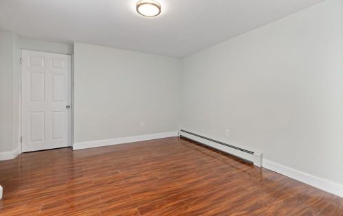 31 Jersey St, Dedham MA  02026-4942 exterior