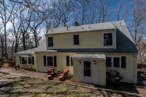 95 Wachusett Rd, Needham, MA 02492-3940
