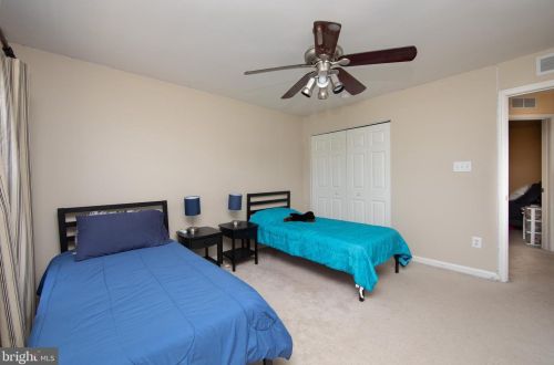 36 Hackemore St, Burlington NJ 08016-3056 exterior