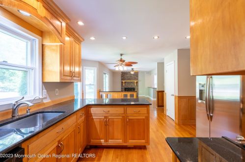 20 Bittersweet Dr, Jackson Twp NJ 08527-4922 exterior