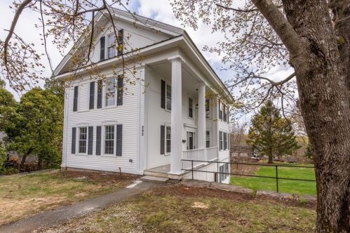 282 Main St, North Brookfield, MA 01535-1530