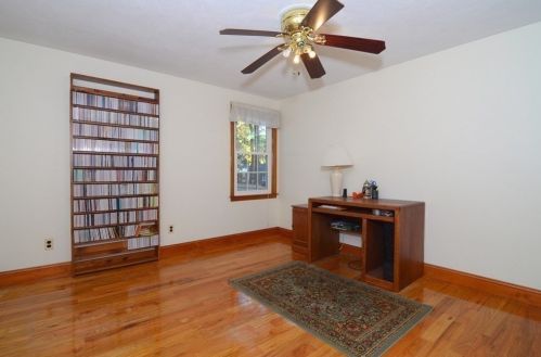 25 Hope Rd, Hingham MA 02043-3465 exterior