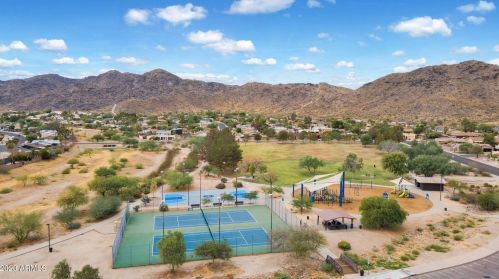 10438 45 Pl, Phoenix AZ 85050-8555 exterior