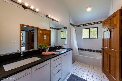 8772 Daybreaker Dr, Park City UT 84098-5881 exterior