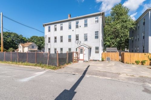 21 Whipple St, Worcester MA 01607-1339 exterior